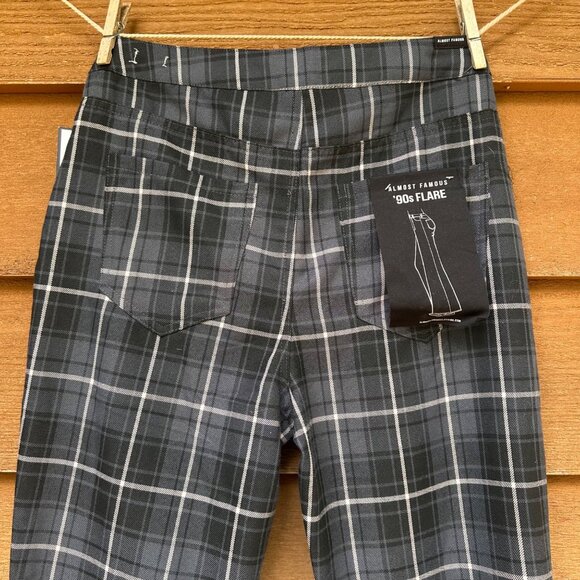 Almost Famous 90s Flare Black & Grey Plaid Bell Bottom Pants Size 5 - Picture 8 of 12